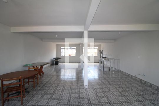 Salão de casa para alugar com 2 quartos, 238m² em Santa Ines, São Paulo