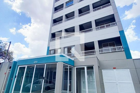 Fachada de kitnet/studio para alugar com 1 quarto, 71m² em Lapa, São Paulo