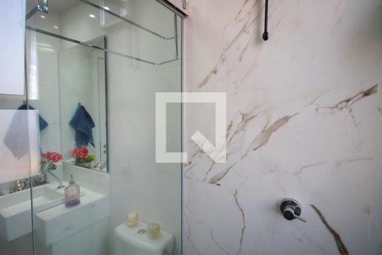 Banheiro de apartamento à venda com 2 quartos, 63m² em Nova Suíça, Belo Horizonte