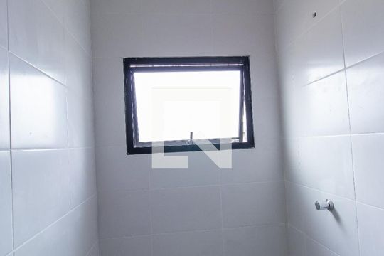 Banheiro do quarto 3 - Suíte de casa de condomínio para alugar com 3 quartos, 70m² em Jardim Ipes, Cotia