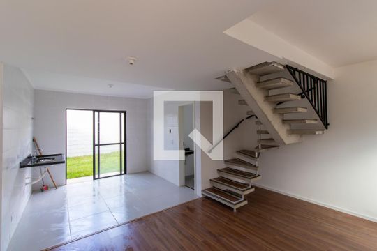 Casa de Condomínio para alugar com 3 quartos, 70m² em Jardim Ipes, Cotia
