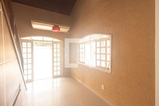 Sala/Cozinha de casa de condomínio para alugar com 3 quartos, 250m² em Guaratiba, Rio de Janeiro