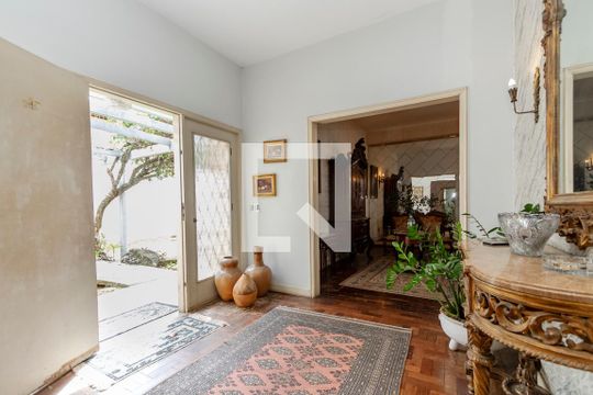 Hall de Entrada de casa à venda com 3 quartos, 1500m² em Campo Belo, São Paulo