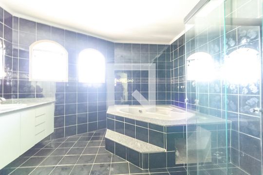Banheiro da Suíte 1 de casa à venda com 4 quartos, 357m² em Nova Petrópolis, São Bernardo do Campo