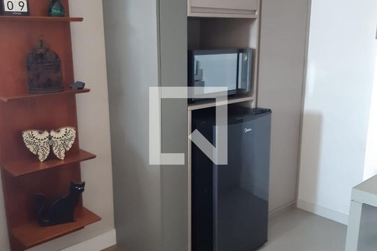 Cozinha de apartamento à venda com 1 quarto, 31m² em Santa Teresinha, São Paulo