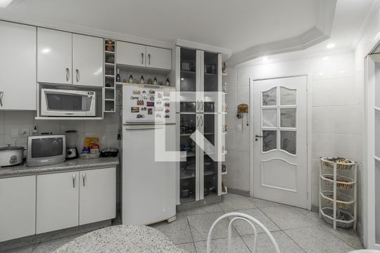 Cozinha de casa à venda com 3 quartos, 350m² em Vila Sao Francisco (zona Leste), São Paulo