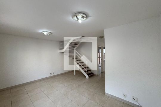 Sala de casa de condomínio à venda com 3 quartos, 112m² em Vargem Grande, Rio de Janeiro