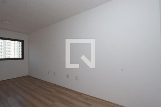 Sala/Quarto de kitnet/studio para alugar com 1 quarto, 28m² em Vila Independencia, São Paulo