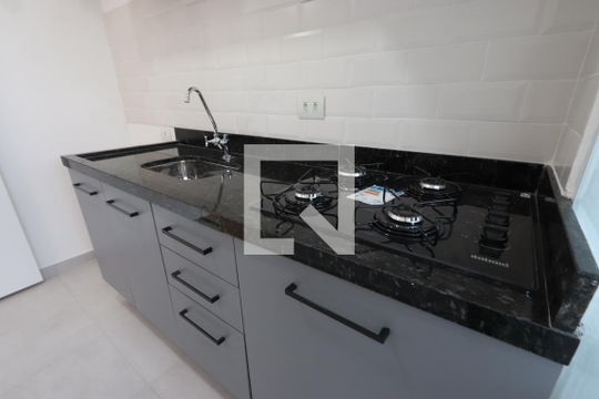 Cozinha de kitnet/studio para alugar com 1 quarto, 28m² em Vila Independencia, São Paulo