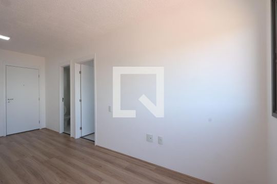 Sala/Quarto de kitnet/studio para alugar com 1 quarto, 28m² em Vila Independencia, São Paulo
