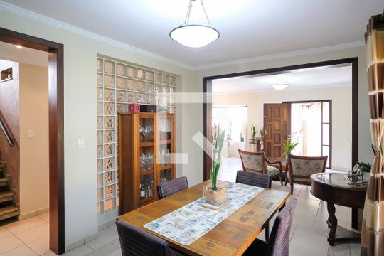 Sala de casa à venda com 4 quartos, 585m² em Jardim Sao Caetano, São Caetano do Sul