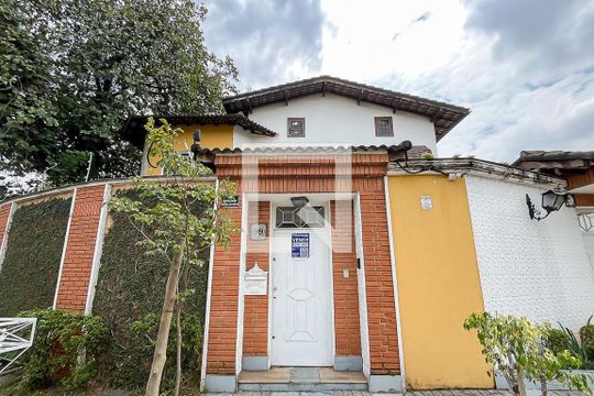 Fachada + plaquinha de casa à venda com 4 quartos, 585m² em Jardim Sao Caetano, São Caetano do Sul