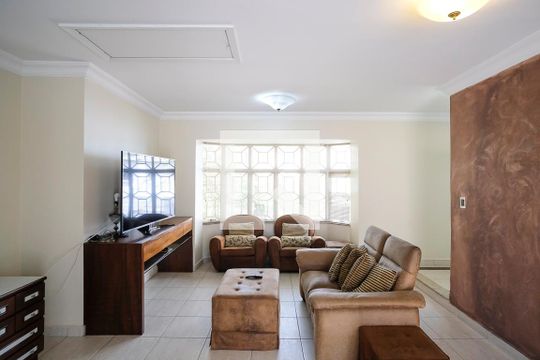Sala de TV de casa à venda com 4 quartos, 585m² em Jardim Sao Caetano, São Caetano do Sul