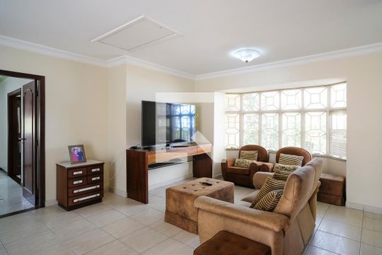 Sala de TV de casa à venda com 4 quartos, 585m² em Jardim Sao Caetano, São Caetano do Sul