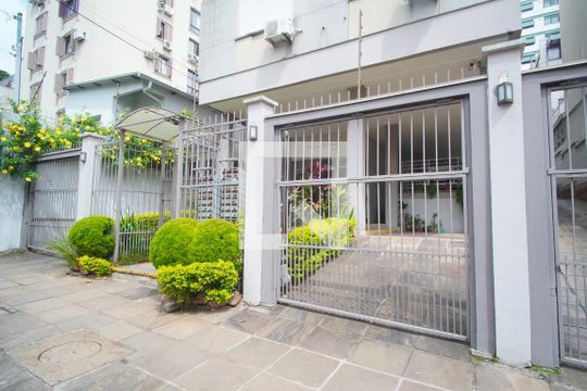 Fachada de apartamento à venda com 1 quarto, 45m² em Auxiliadora, Porto Alegre