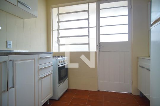 Cozinha de apartamento à venda com 1 quarto, 45m² em Auxiliadora, Porto Alegre