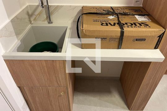 Sala e Cozinha Integrada de apartamento para alugar com 1 quarto, 24m² em Água Branca, São Paulo