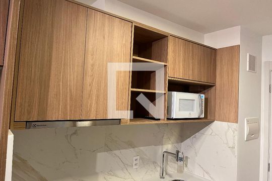 Sala e Cozinha Integrada de apartamento para alugar com 1 quarto, 24m² em Água Branca, São Paulo