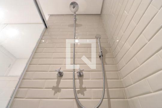 Banheiro Social de apartamento à venda com 2 quartos, 62m² em Água Branca, São Paulo