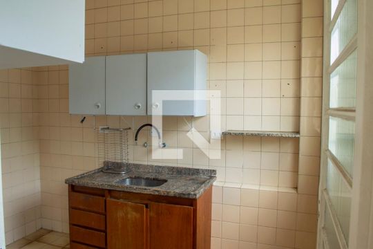 Cozinha de apartamento para alugar com 2 quartos, 50m² em Vila Trujillo, Sorocaba