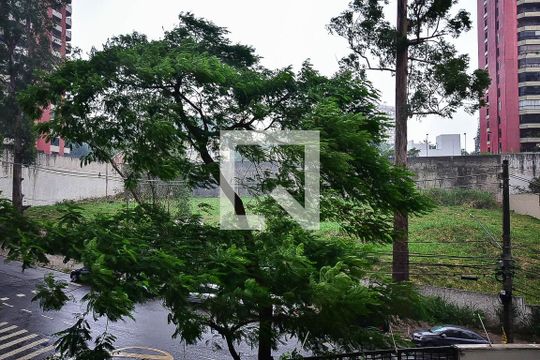 Vista de apartamento para alugar com 2 quartos, 70m² em Vila Suzana, São Paulo