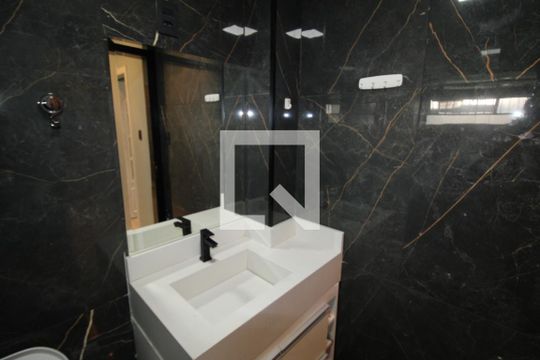 Banheiro  de apartamento à venda com 2 quartos, 59m² em Santana, São Paulo