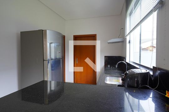 Cozinha de casa de condomínio para alugar com 4 quartos, 200m² em Campeche, Florianópolis