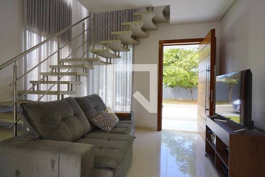Casa de Condomínio para alugar com 4 quartos, 200m² em Campeche, Florianópolis