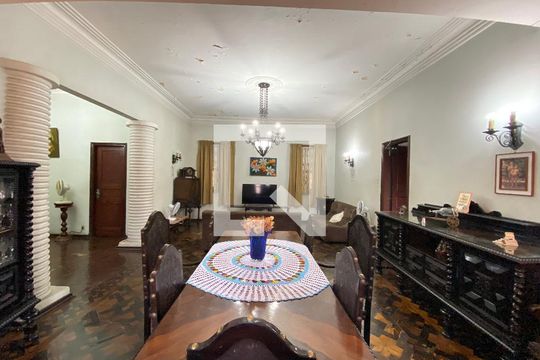 Casa à venda com 4 quartos, 1147m² em Engenho de Dentro, Rio de Janeiro