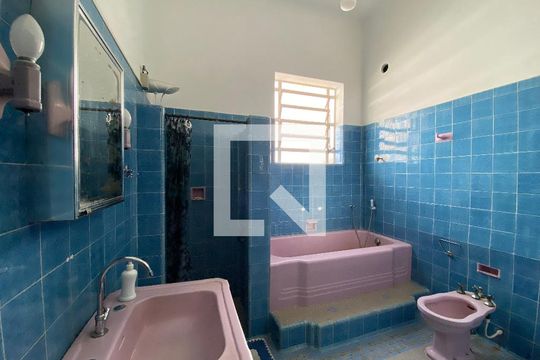 Banheiro de casa à venda com 4 quartos, 1147m² em Engenho de Dentro, Rio de Janeiro