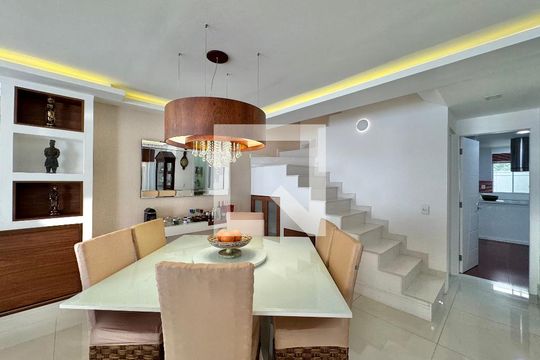 Sala de casa de condomínio à venda com 6 quartos, 300m² em Recreio dos Bandeirantes, Rio de Janeiro