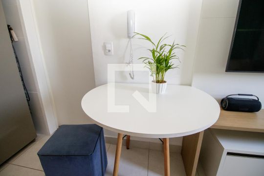 Sala de kitnet/studio à venda com 1 quarto, 28m² em Jardim Planalto, São Paulo