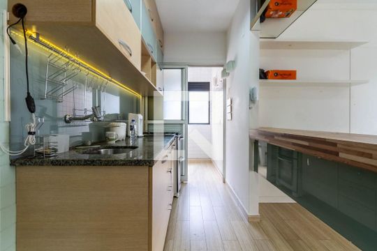 Cozinha de apartamento à venda com 2 quartos, 55m² em Cidade Monções, São Paulo