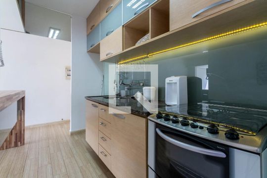 Cozinha de apartamento à venda com 2 quartos, 55m² em Cidade Monções, São Paulo