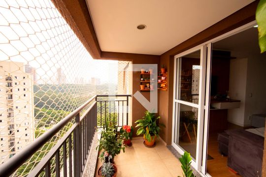 Varanda da Sala de apartamento para alugar com 3 quartos, 76m² em Jardim Tupanci, Barueri