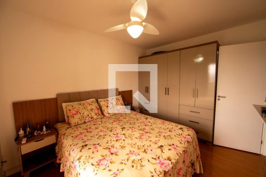 Suíte de apartamento para alugar com 3 quartos, 76m² em Jardim Tupanci, Barueri
