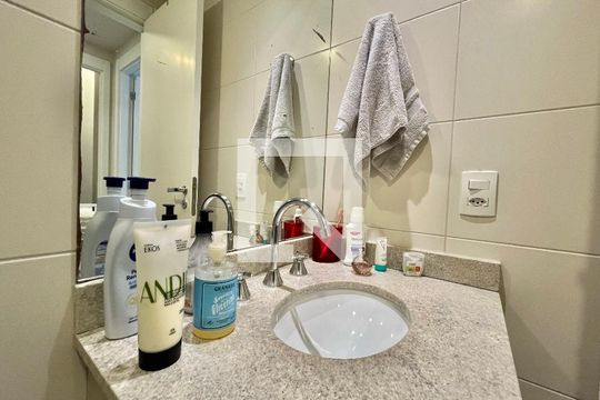 Banheiro Corredor de apartamento à venda com 3 quartos, 89m² em Vila Mascote, São Paulo