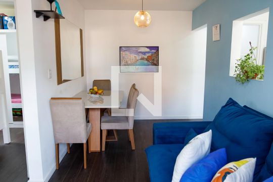 Sala de apartamento à venda com 2 quartos, 48m² em Santa Maria, Osasco