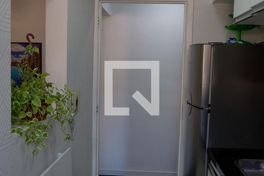 Cozinha de apartamento à venda com 2 quartos, 48m² em Santa Maria, Osasco