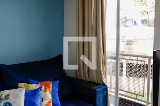 Sala de apartamento à venda com 2 quartos, 48m² em Santa Maria, Osasco