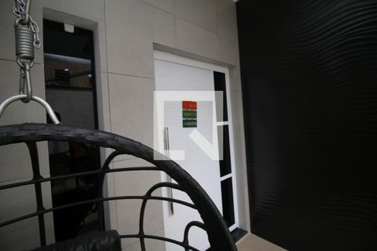 Varanda de casa à venda com 3 quartos, 120m² em Olaria, Rio de Janeiro