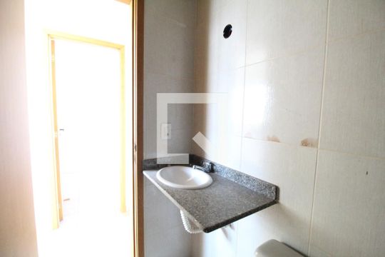 Banheiro social de apartamento à venda com 2 quartos, 54m² em Pechincha, Rio de Janeiro