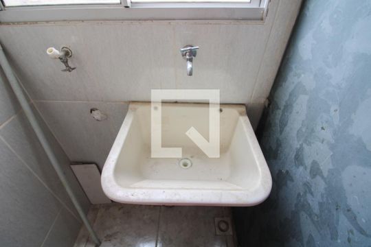 Área de Serviço de apartamento para alugar com 2 quartos, 45m² em Frei Leopoldo, Belo Horizonte