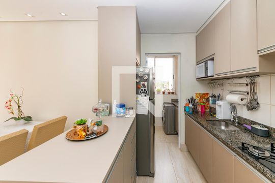 Cozinha de apartamento à venda com 3 quartos, 70m² em Palmeiras, Belo Horizonte