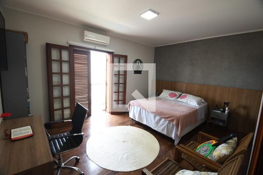 Suíte 1 de casa à venda com 5 quartos, 288m² em Vila Brandina, Campinas