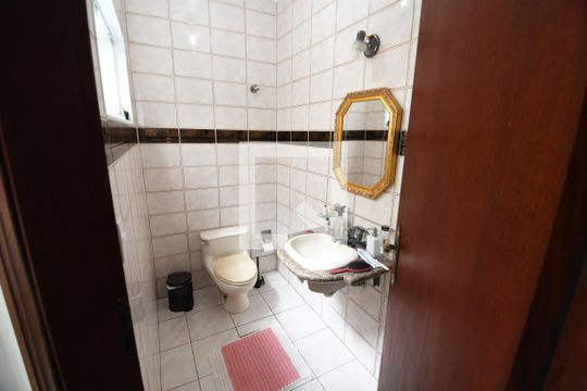 Lavabo de casa à venda com 5 quartos, 288m² em Vila Brandina, Campinas