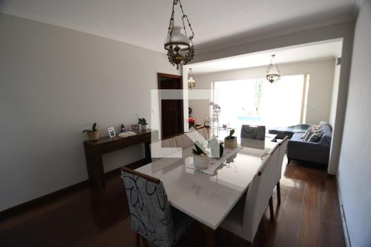 Casa à venda com 5 quartos, 288m² em Vila Brandina, Campinas