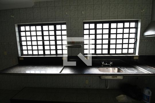 Cozinha de casa à venda com 4 quartos, 480m² em Parque dos Jacarandás, Campinas
