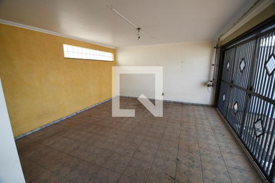 Garagem de casa à venda com 4 quartos, 480m² em Parque dos Jacarandás, Campinas