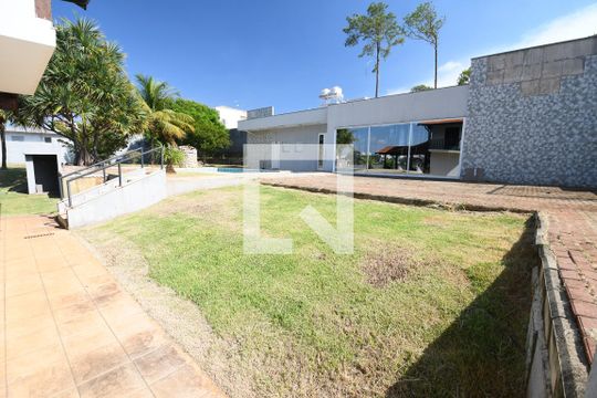 Quintal / Jardim de casa à venda com 4 quartos, 480m² em Parque dos Jacarandás, Campinas